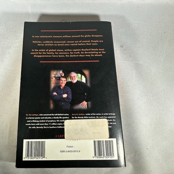 Left Behind: A Novel Of The Earths Last Days Tim LaHaye Jerry B. Jenkins - Picture 2 of 4